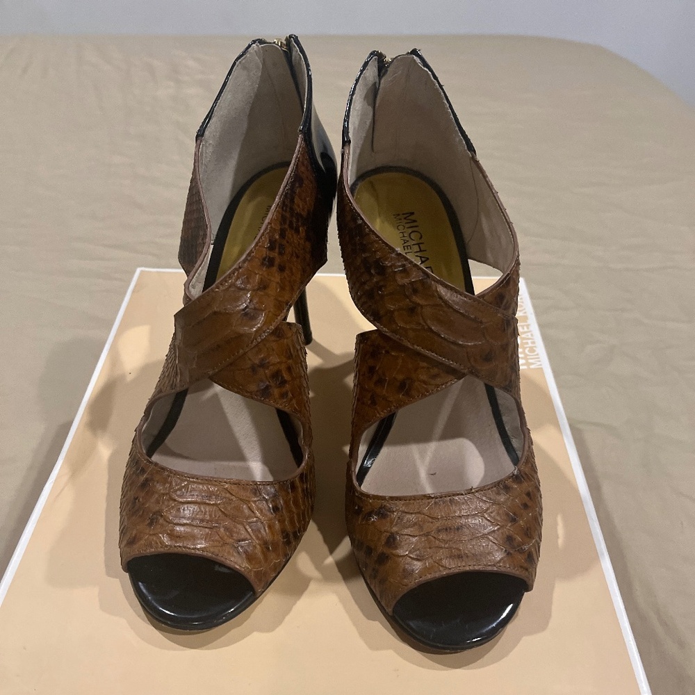 Michael Kors 8 1/2m  high heels